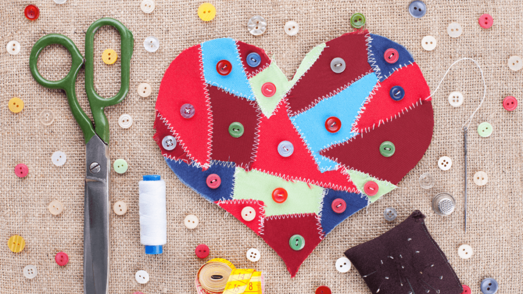 Od serca dla serca: kartki walentynkowe DIY z tkanin
